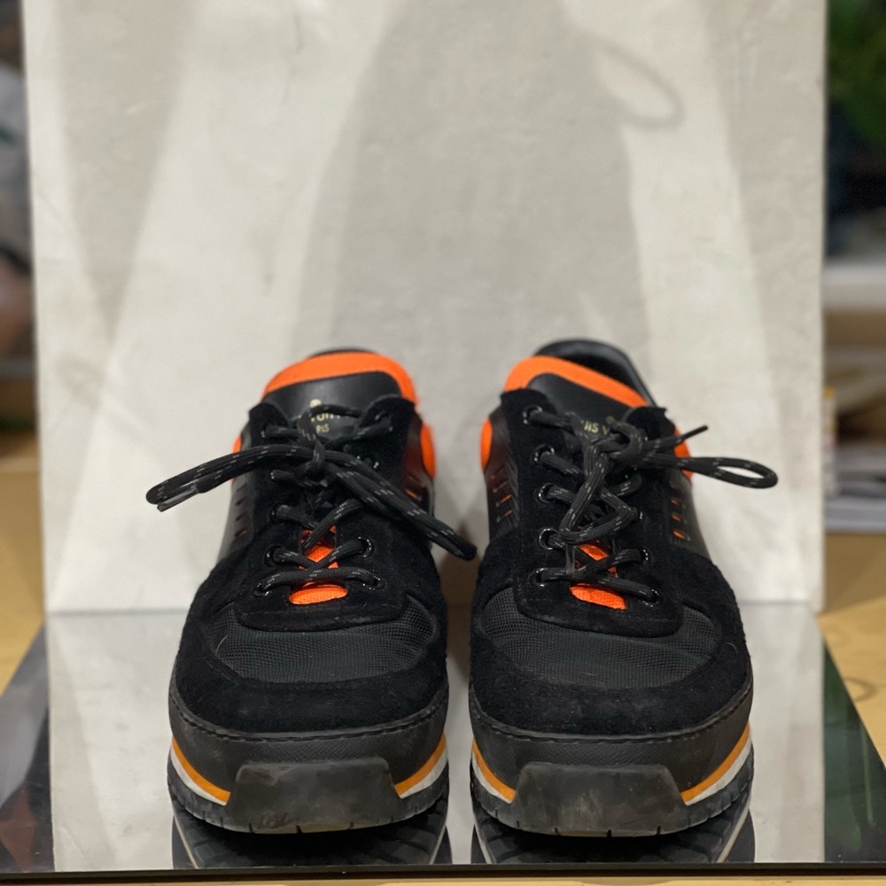 Louis Vuitton Runners - Picture 3 of 5